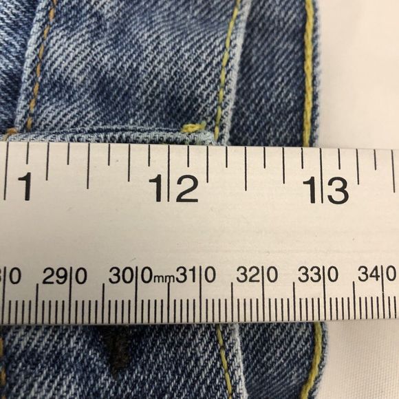 Levi Strauss Men’s 36x29 Light Wash 550 Relaxed Fit Straight Leg Denim Jeans - Picture 12 of 14